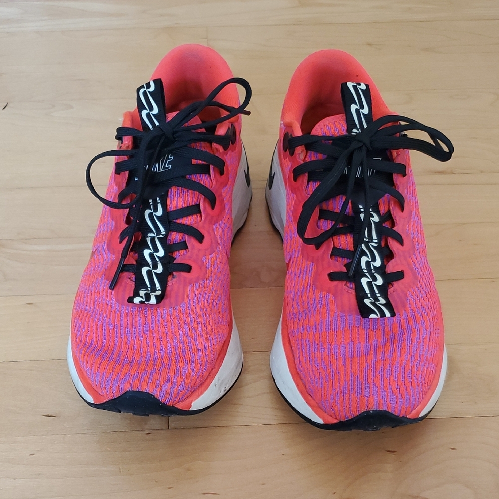 Nike Motiva Walking Shoes